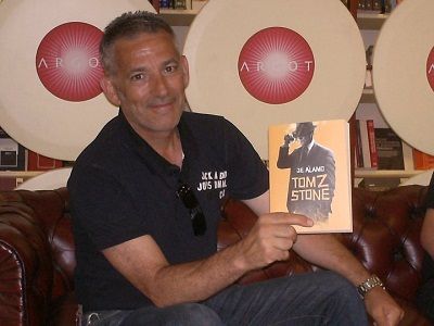 Entrevistamos a J. E. Álamo con motivo de la publicación de «Tom Z Stone»