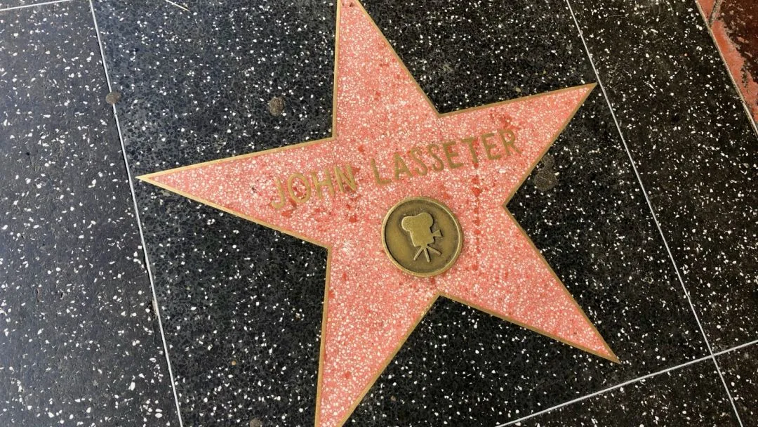 John Lasseter se gana una estrella