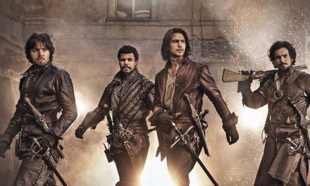 «Los Tres Mosqueteros», con placa y pistola