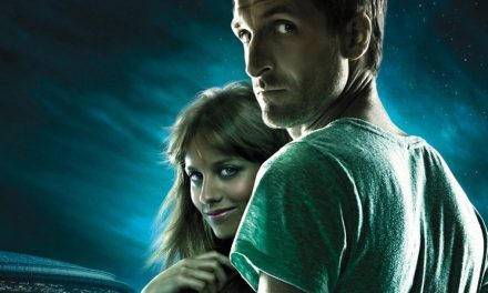 «Extraterrestre»: Una historia de amor entre platillos volantes
