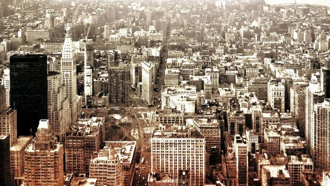 B presenta «Holocausto Manhattan»