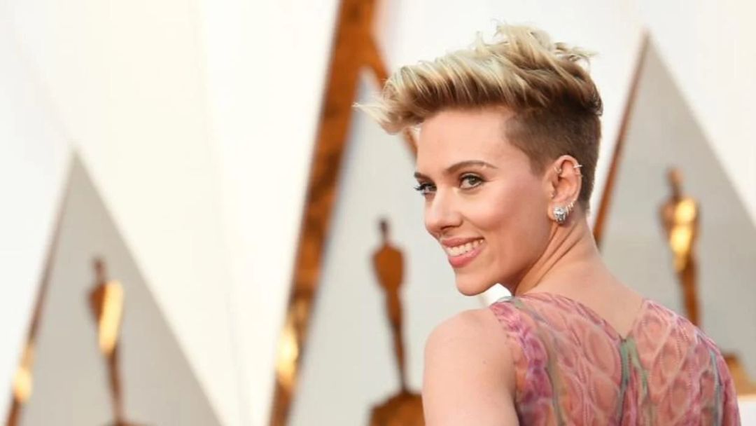 ¡Atención, chicos! ¡Scarlett Johanson vuelve a estar soltera!