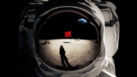 "For All Mandkind" (Ronald D. Moore, Apple TV+) For All Mandkind