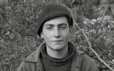 «Nos robaron la juventud. Memoria viva de la quinta del biberón» (Víctor Amela, Plaza&Janés)