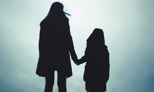 «Las hermanas de Crest» (Sandrine Destombes, Reservoir Books)