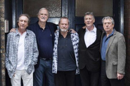 "Monty Python Live (mostly): One own five to go" (Monty Python, 2014) montypython2014