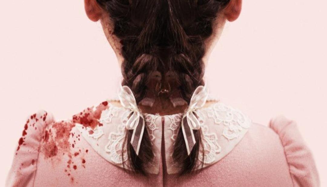 «La Huérfana: Primer asesinato»