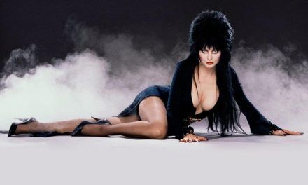 «Elvira, Reina de las Tinieblas» (James Signorelli, 1988)