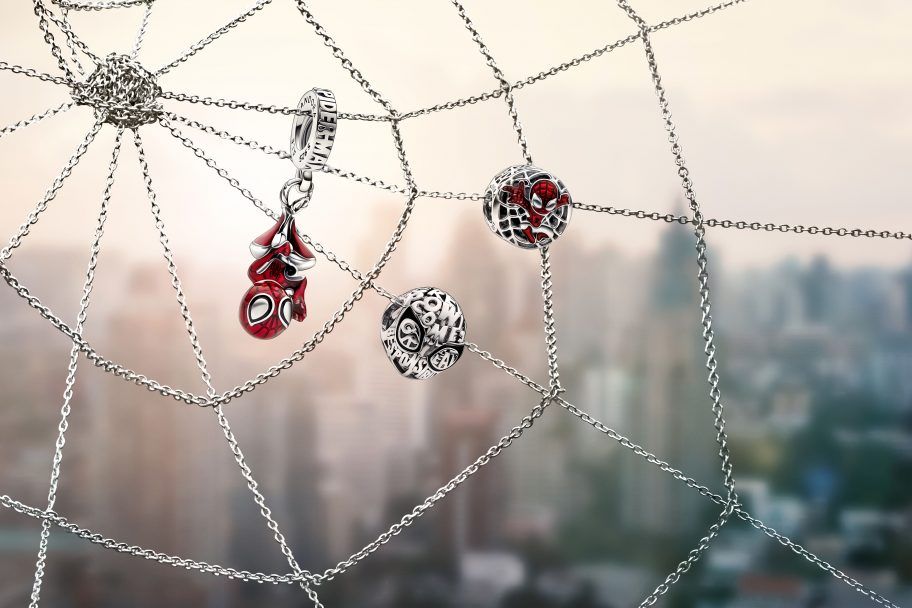 Pandora lanza una colección de Spider-Man en colaboración con Marvel
