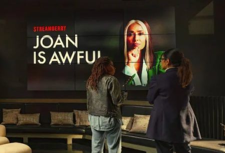 "Black Mirror 6x01: Joan is awful" (Ally Pankiw, 2023) Joan500