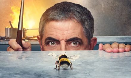 «El hombre contra la abeja» (David Kerr, 2022)